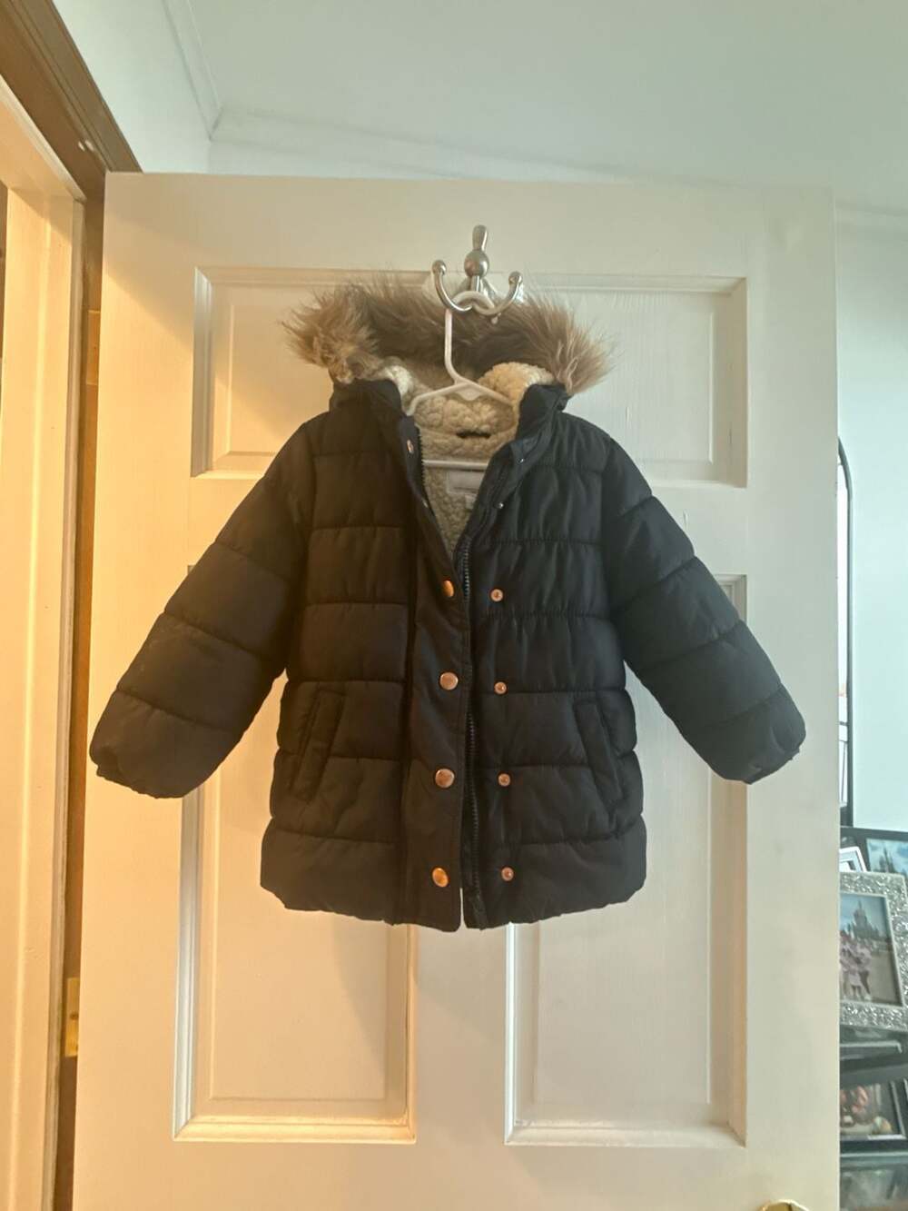 3T Old Navy Girls Black Frost-Free Faux-Fur Trim Hooded Puffer Jacket